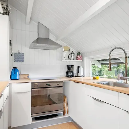 2 Bedroom Lovely In *