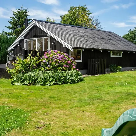 Nyaraló 2 Bedroom Lovely In *