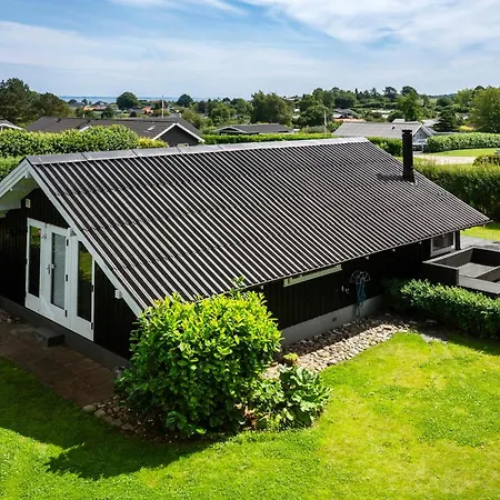 2 Bedroom Lovely In Nyaraló *