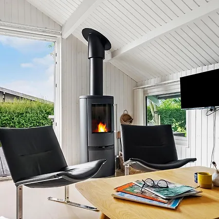 Casa de Férias 2 Bedroom Lovely In Hejls