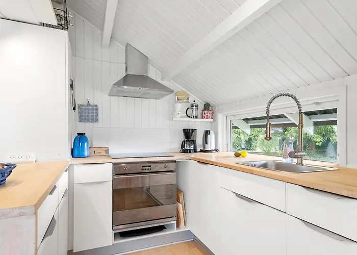 2 Bedroom Lovely In *