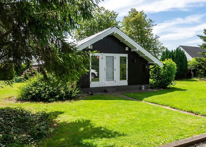 2 Bedroom Lovely In Hejls