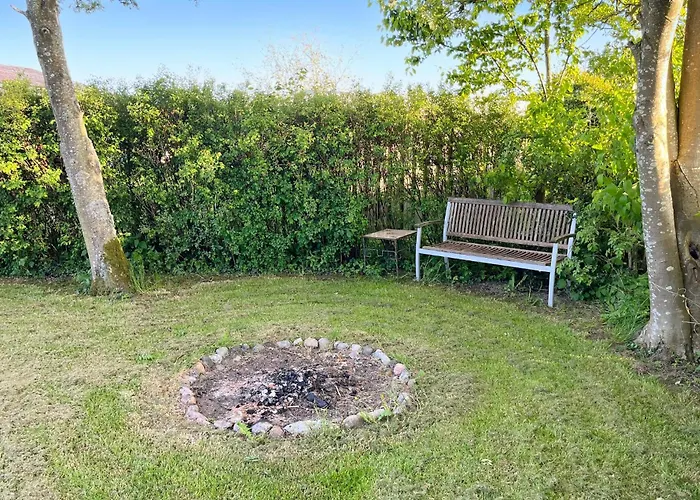 Feriehus 2 Bedroom Lovely In